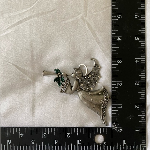 JJ Jonette Signed Christmas Angel Crystal Pewter Brooch Winged Rhinestone - Picture 2 of 6
